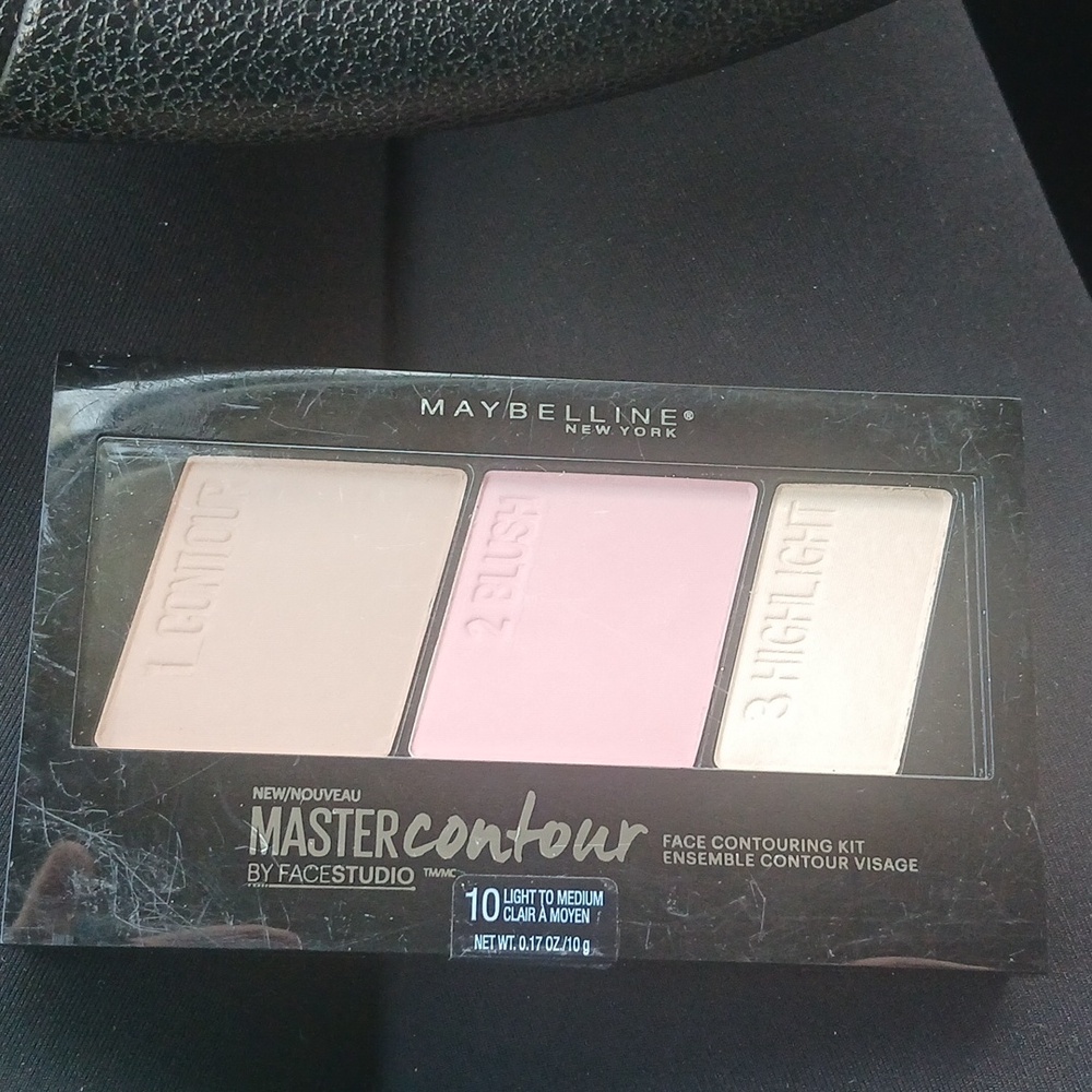 Maybelline New York master contour by face studio face contouring kit